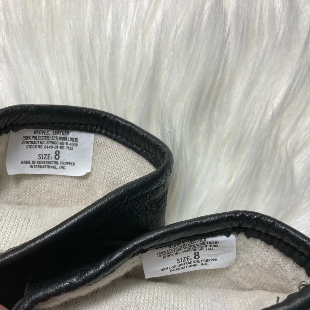 NWOT Women’s Black Leather Winter Snow Gloves